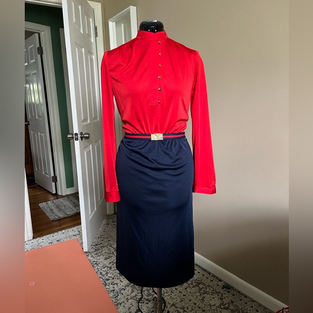 VINCENTI vintage 70s high neck two tone belted dress in perfect vintage shape